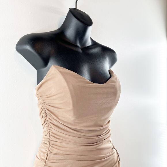 Bobbles & Lace Ruched Sweetheart Neck Strapless Mini Dress Taupe Brown Medium - Picture 16 of 16